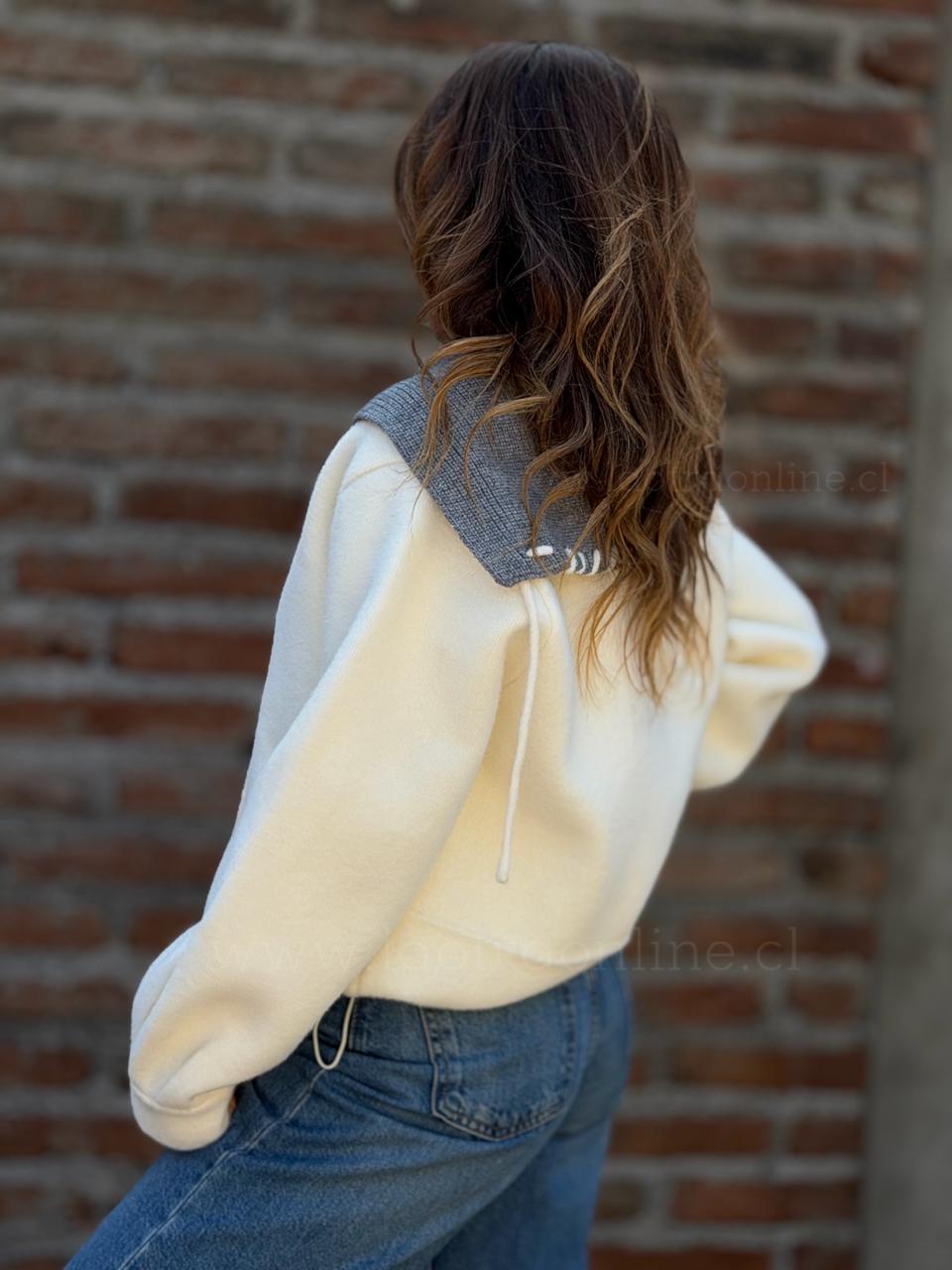 Abrigo Cuello Majestuoso crema
