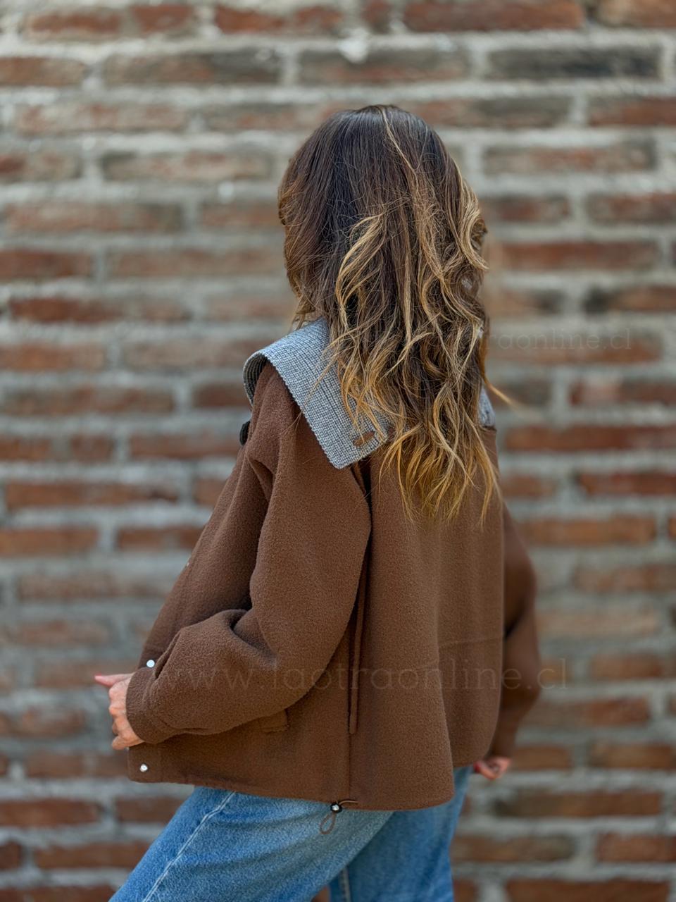 Abrigo Cuello Magestuoso marron
