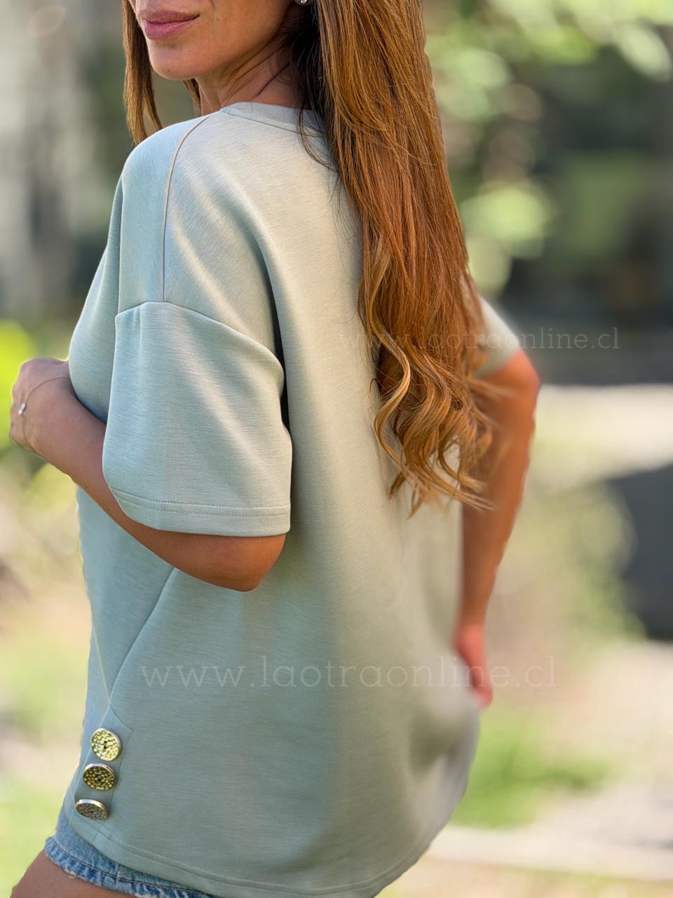 Polera botones dorados menta/gris