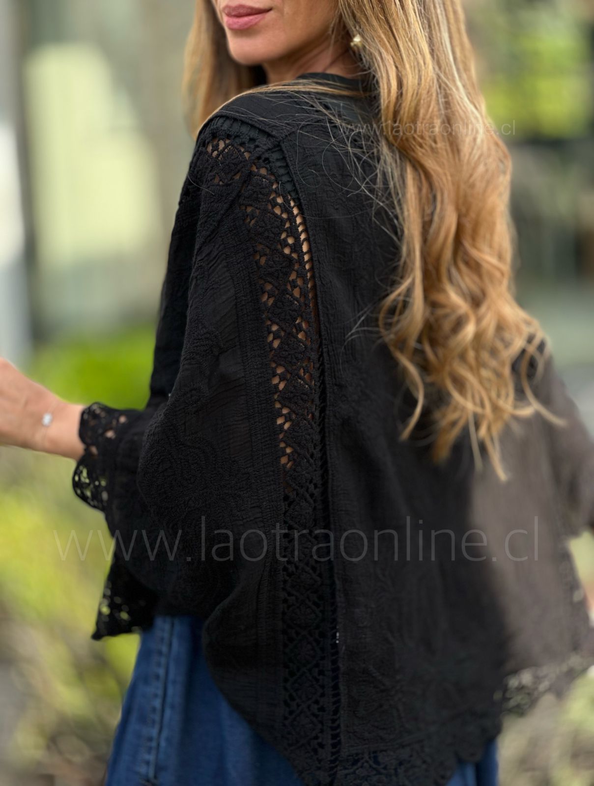 Polera/blusón Macramé negro