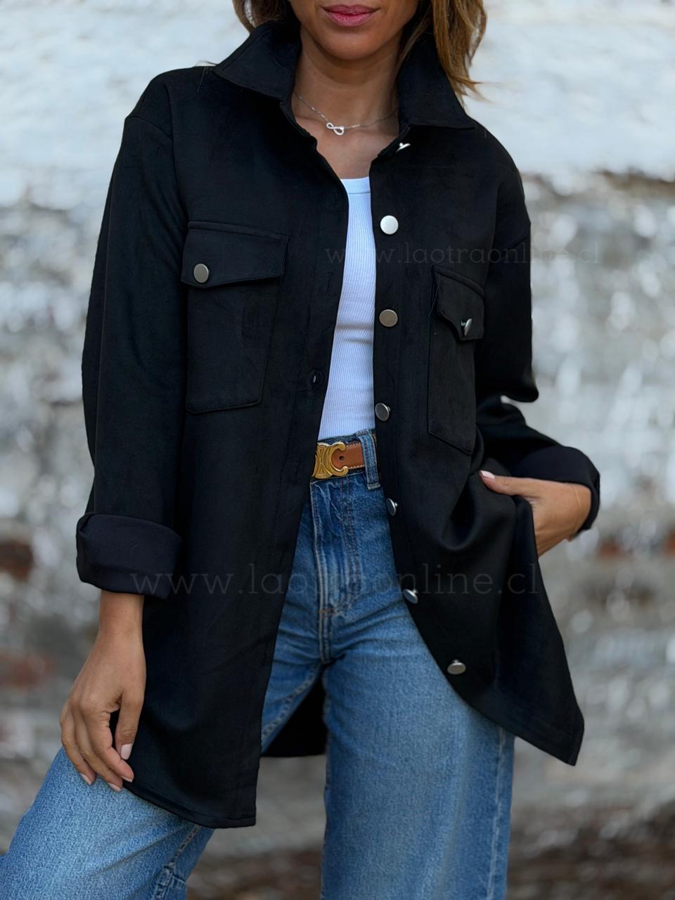 Sobre camisa Suede negro