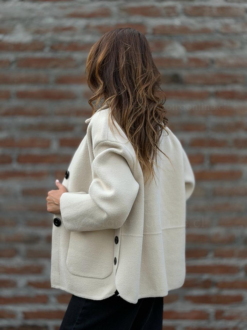 Abrigo Botones costado crema
