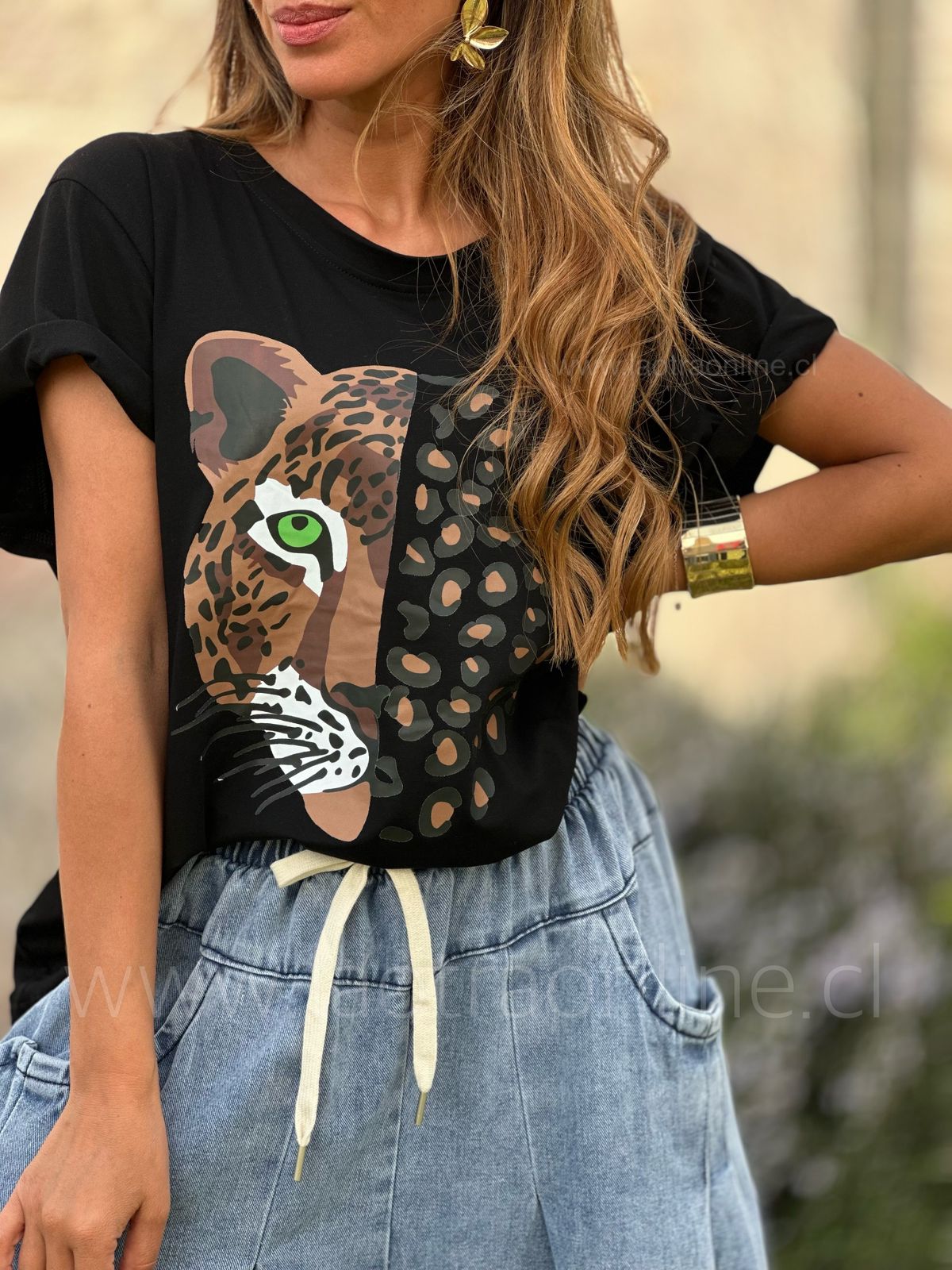 Polera Jaguar print negro