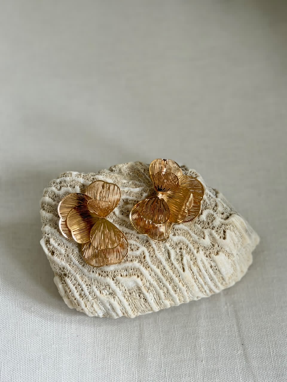 Aros Flor dorado