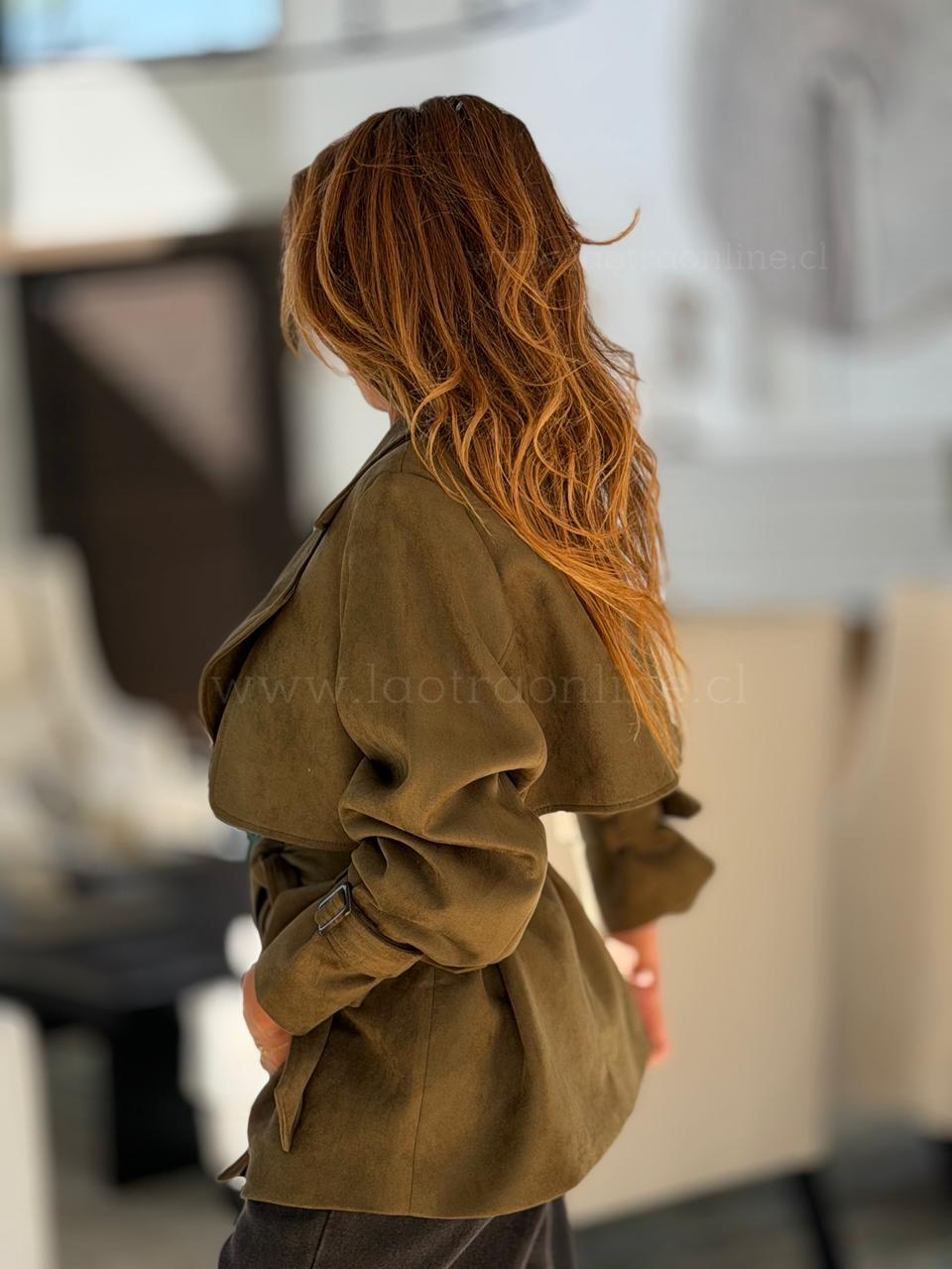 Trench gamuza forrado olivo