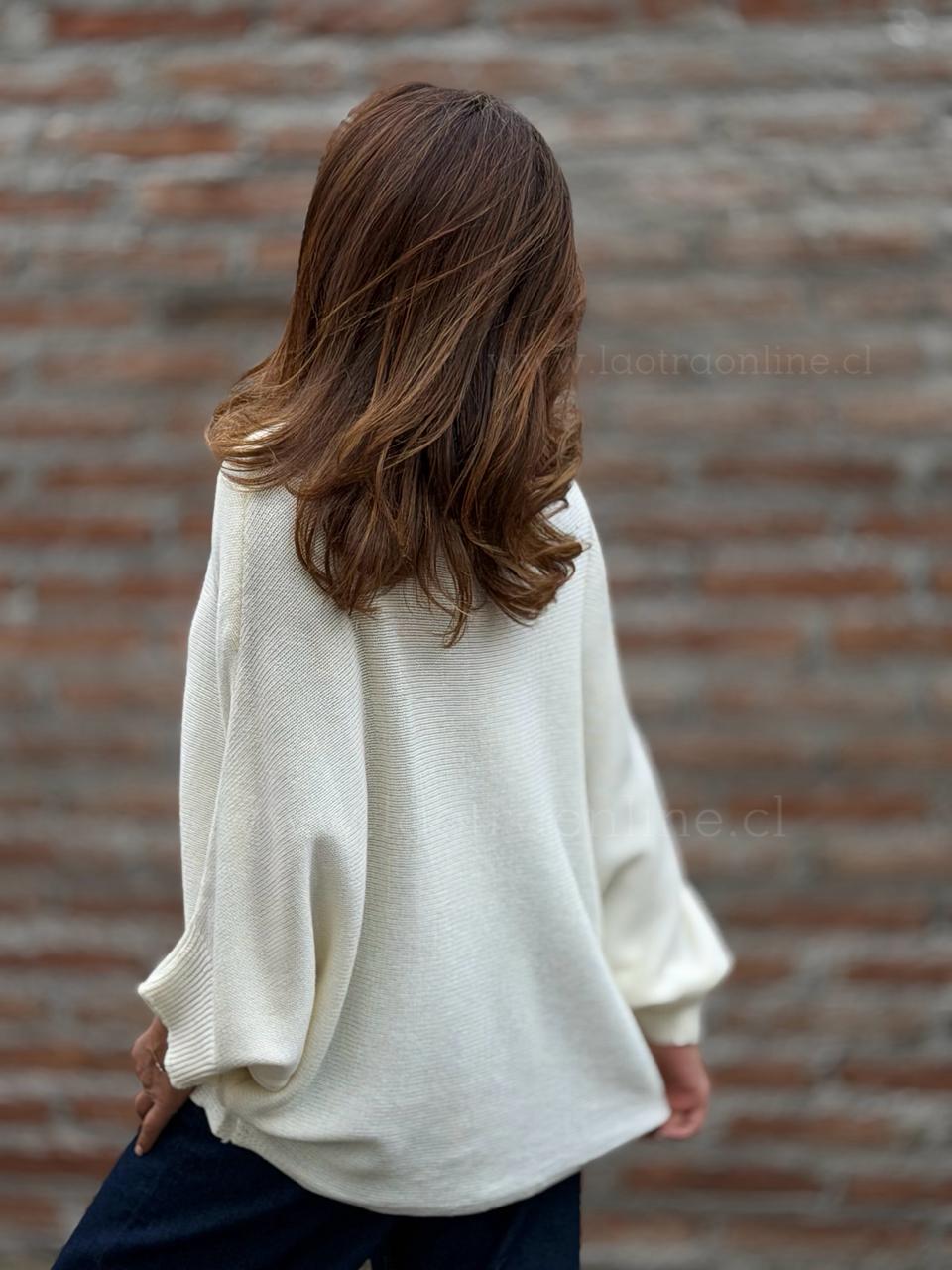 Sweater capa cruzada crema