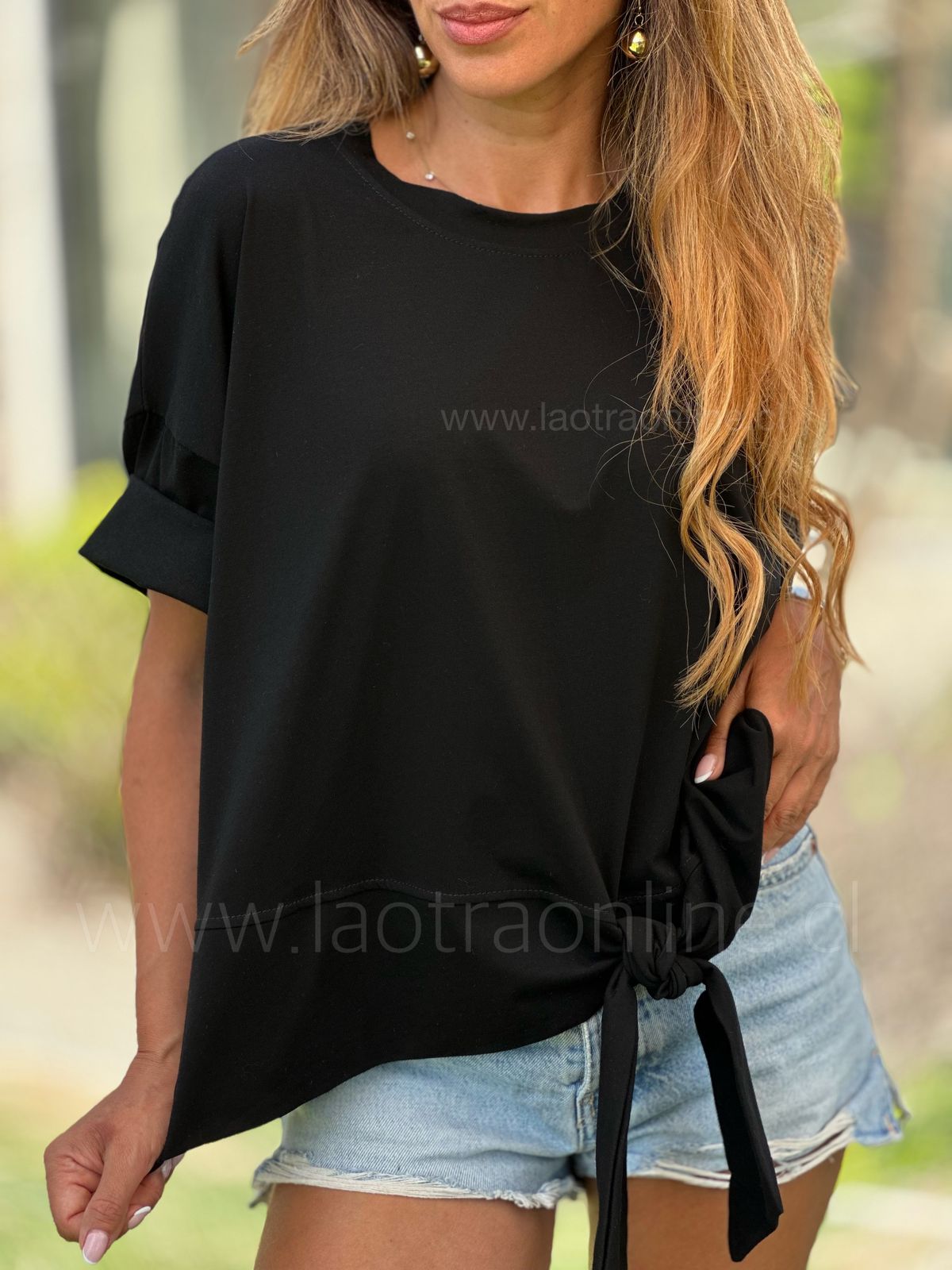 Polera New nudo negro