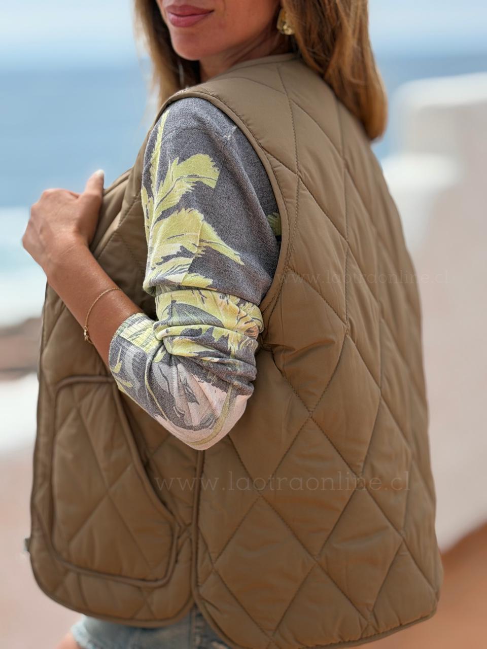 Sin mangas Sol camel