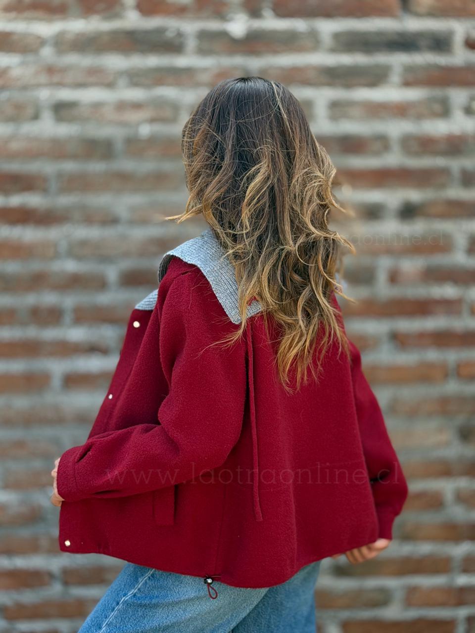 Abrigo Cuello magestuoso cherry