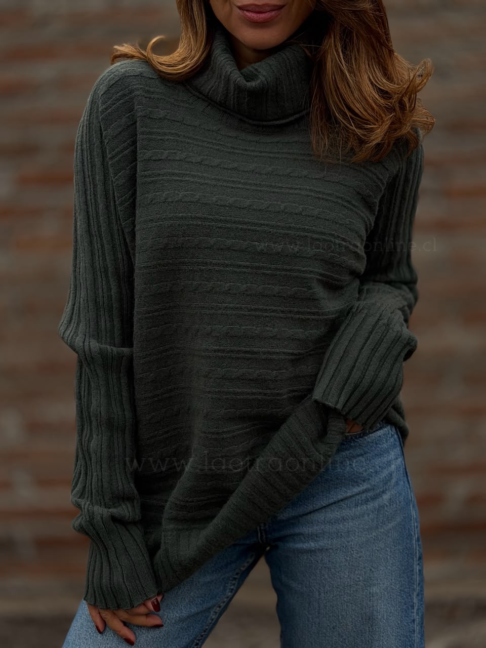 Sweater Trenzas cuello alto olivo