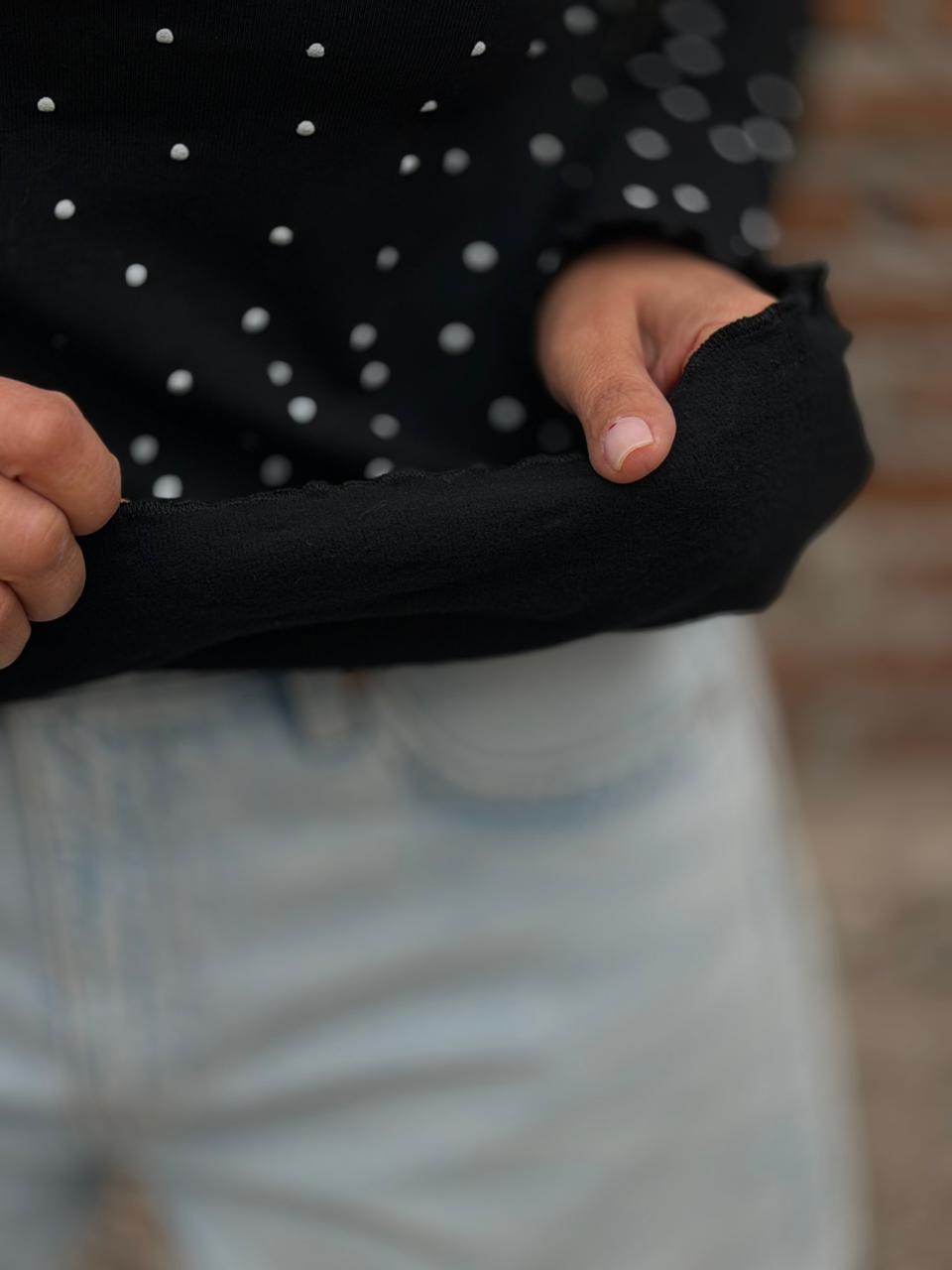 Polera Madame lunares negro