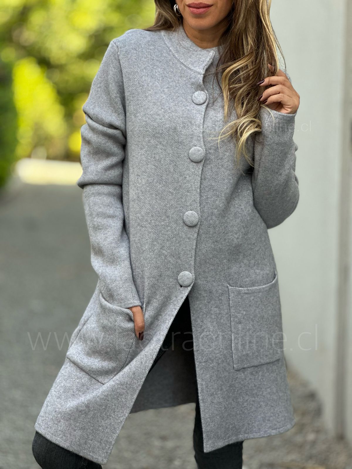 Abrigo Moncler gris
