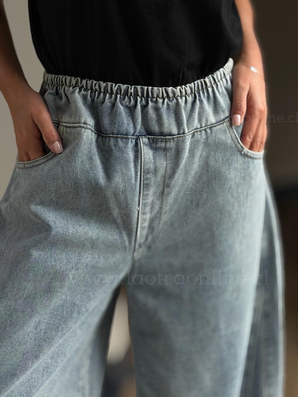 Jeans  Capri celeste
