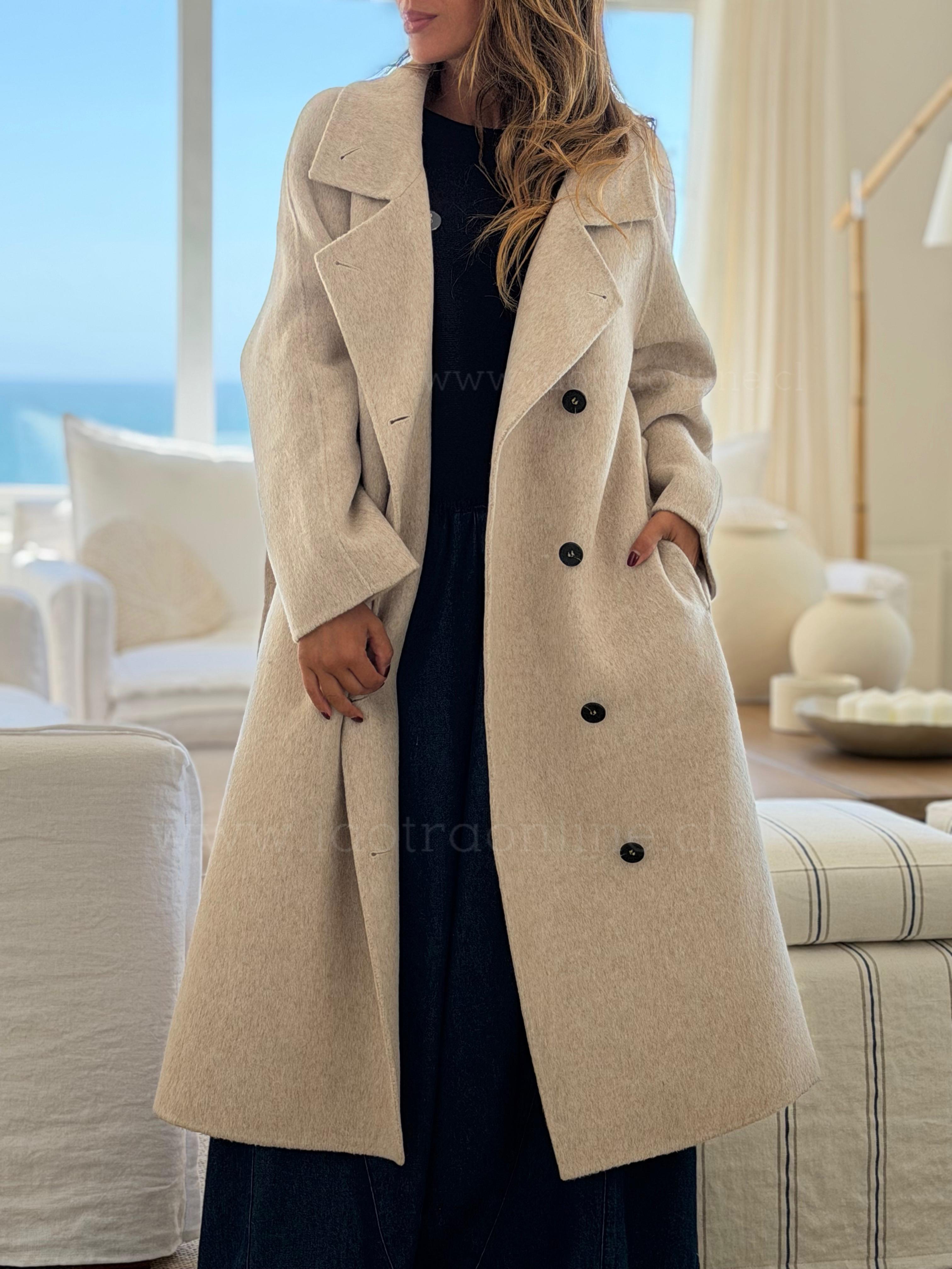 Abrigo La Emperatriz crudo