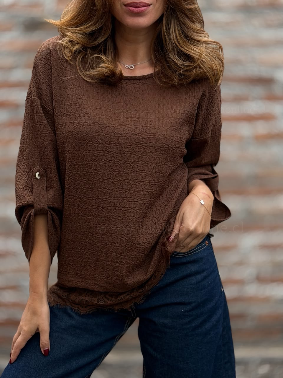 Blusa Basta Encaje marrón