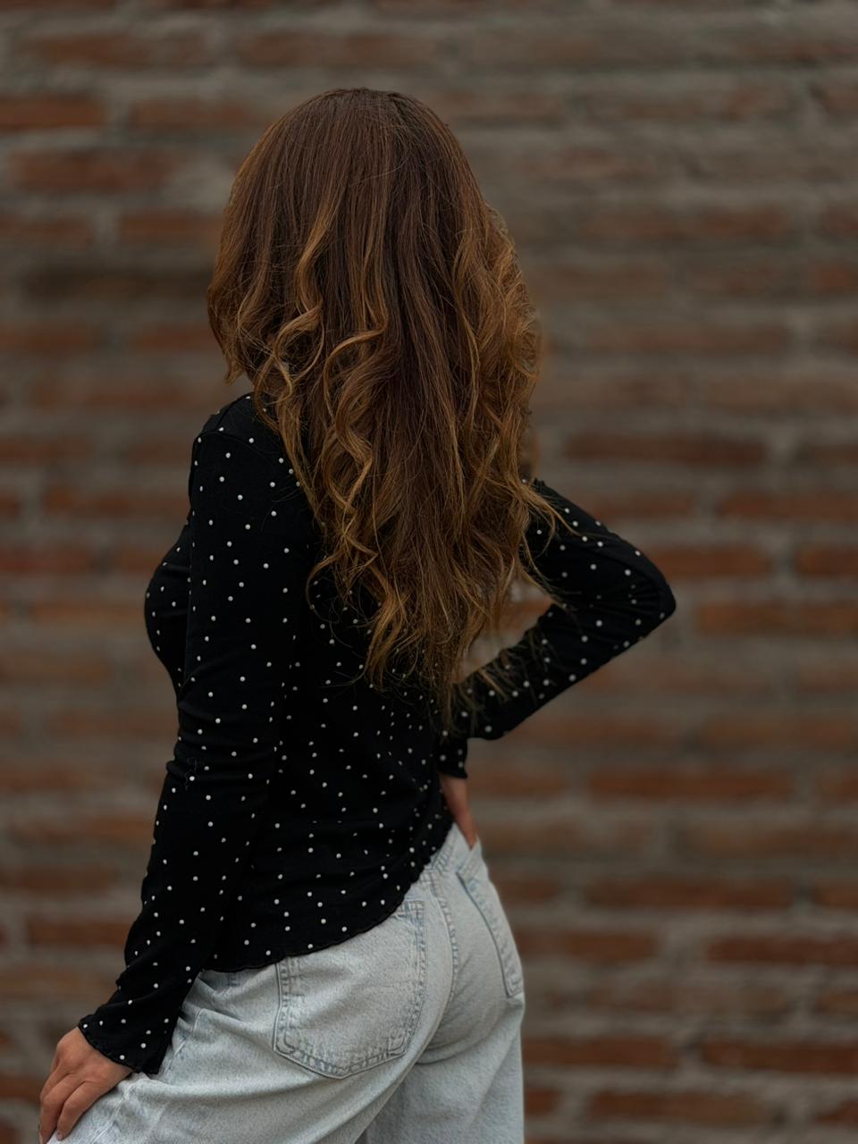 Polera Madame lunares negro