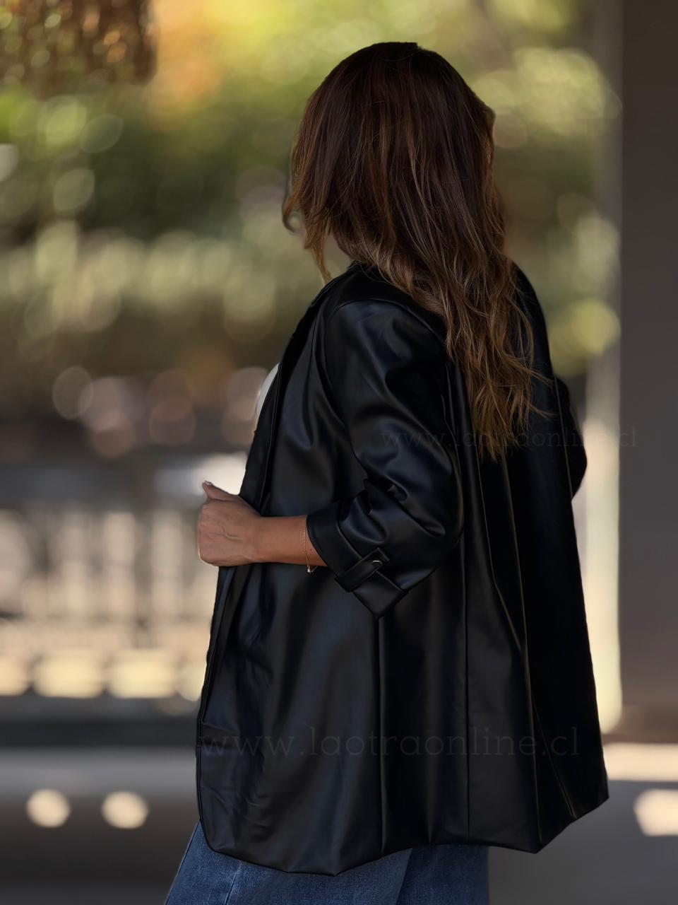 New Blazer ecocuero negro