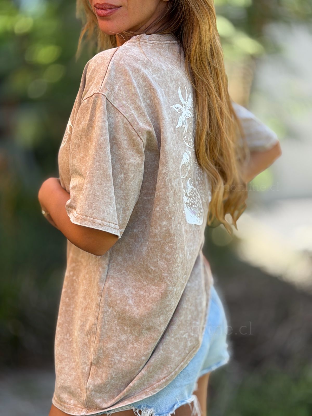 Polera Strawberries camel