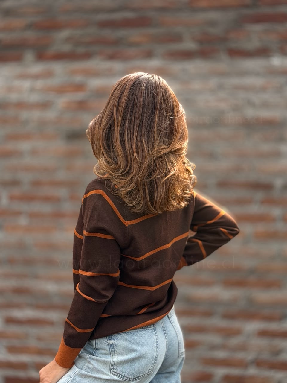 Sweater cuello jeans marrón