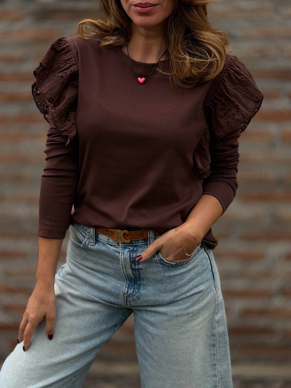 Polera manga Broderie marrón