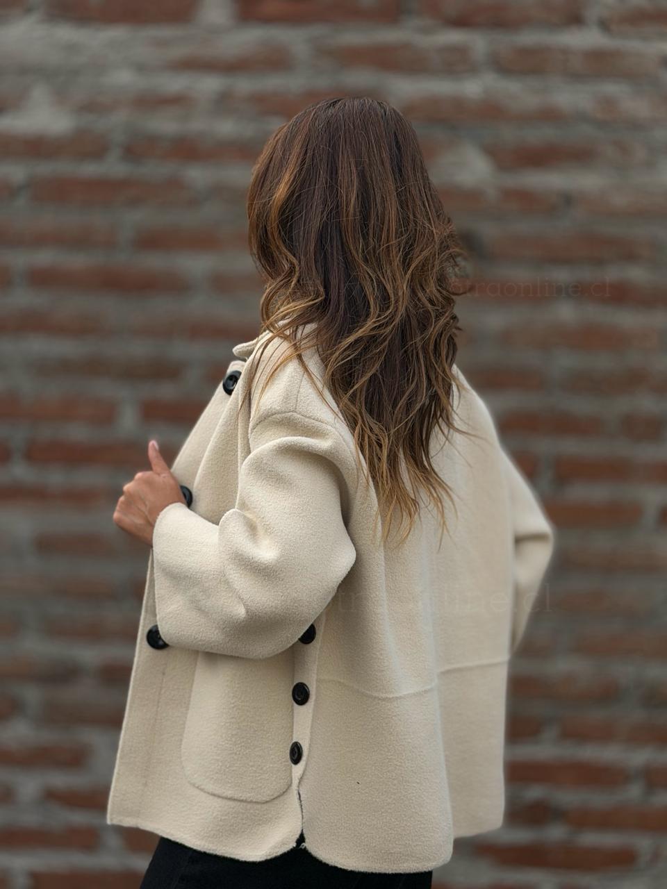 Abrigo Botones costado crema