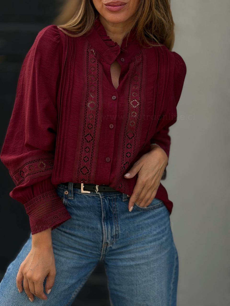 Blusa Girlboss cherry