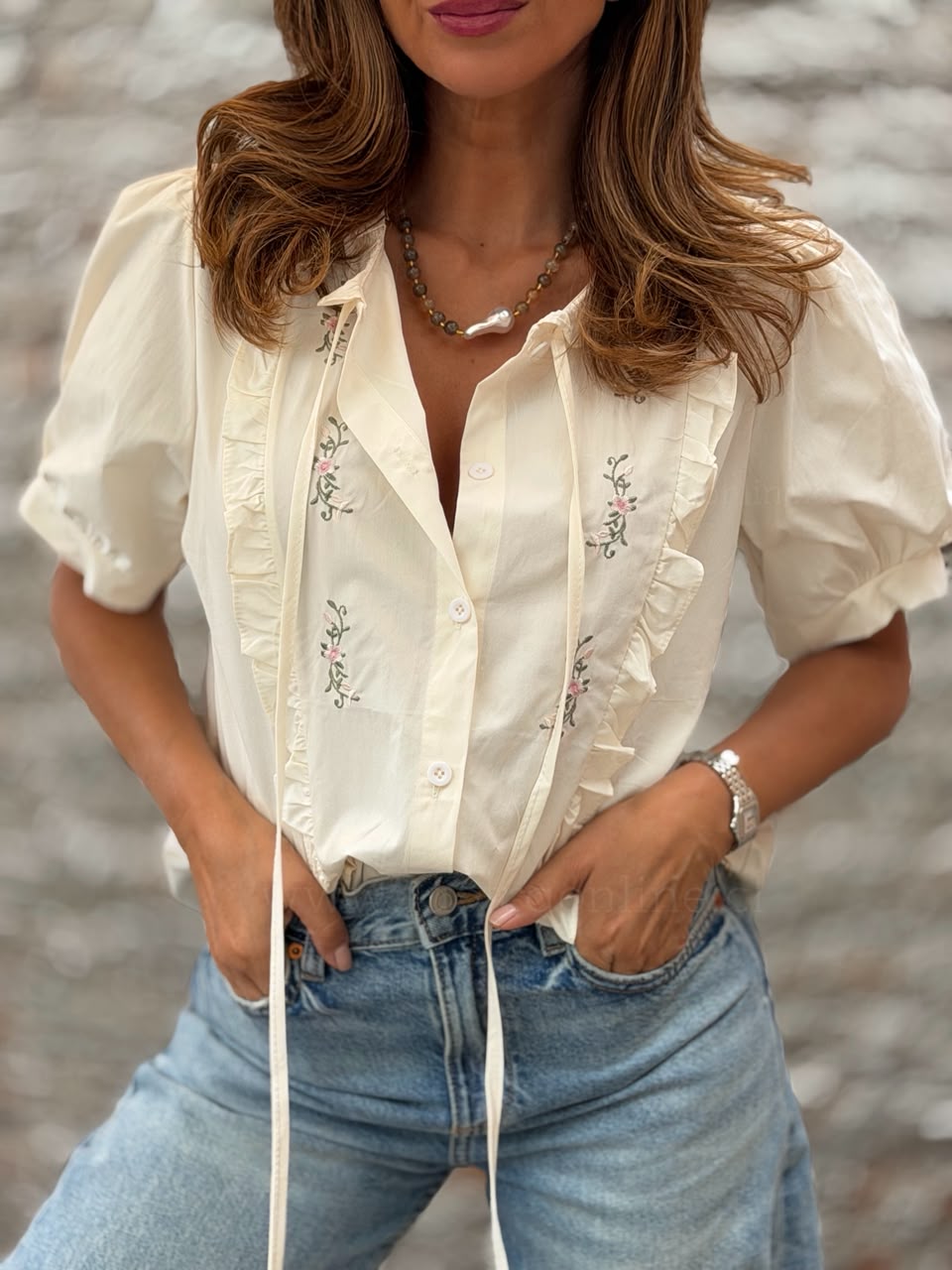 Blusa popelin bordada crema