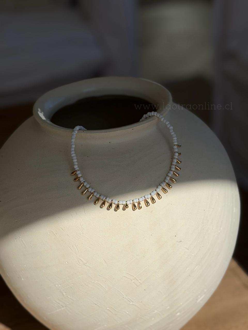 Collar Vegas blanco