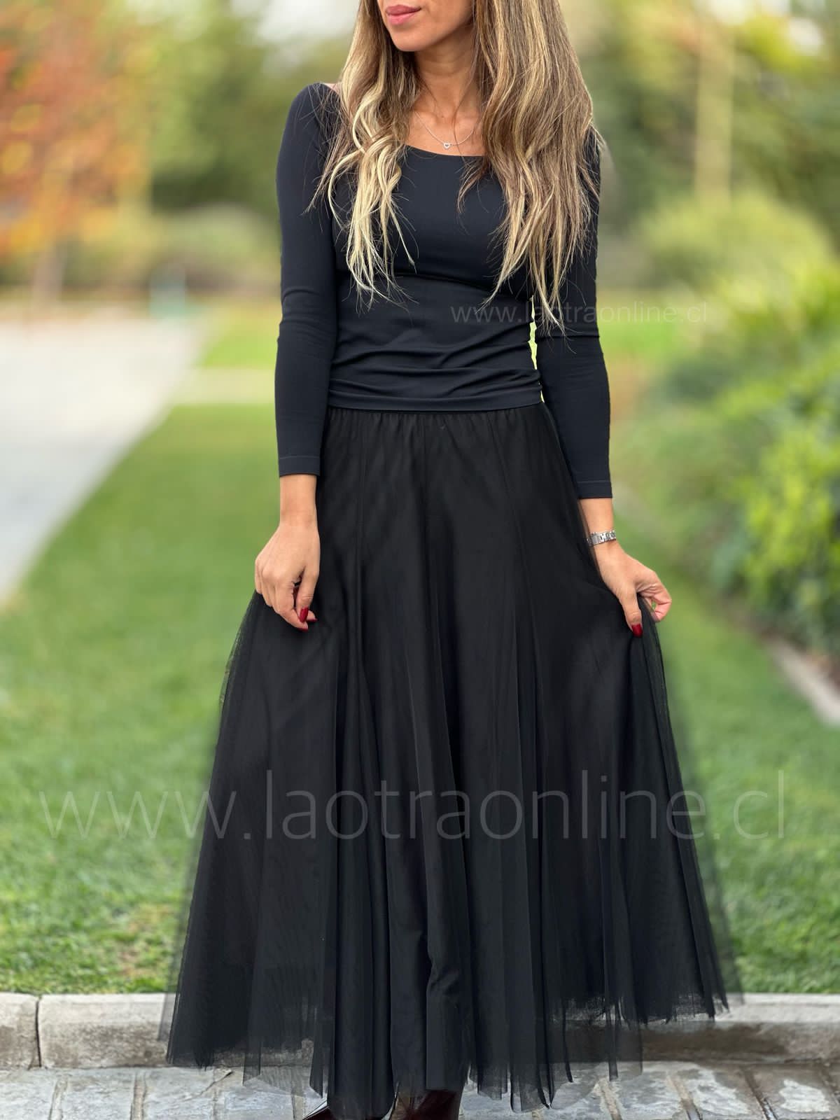 Falda Parisina negro