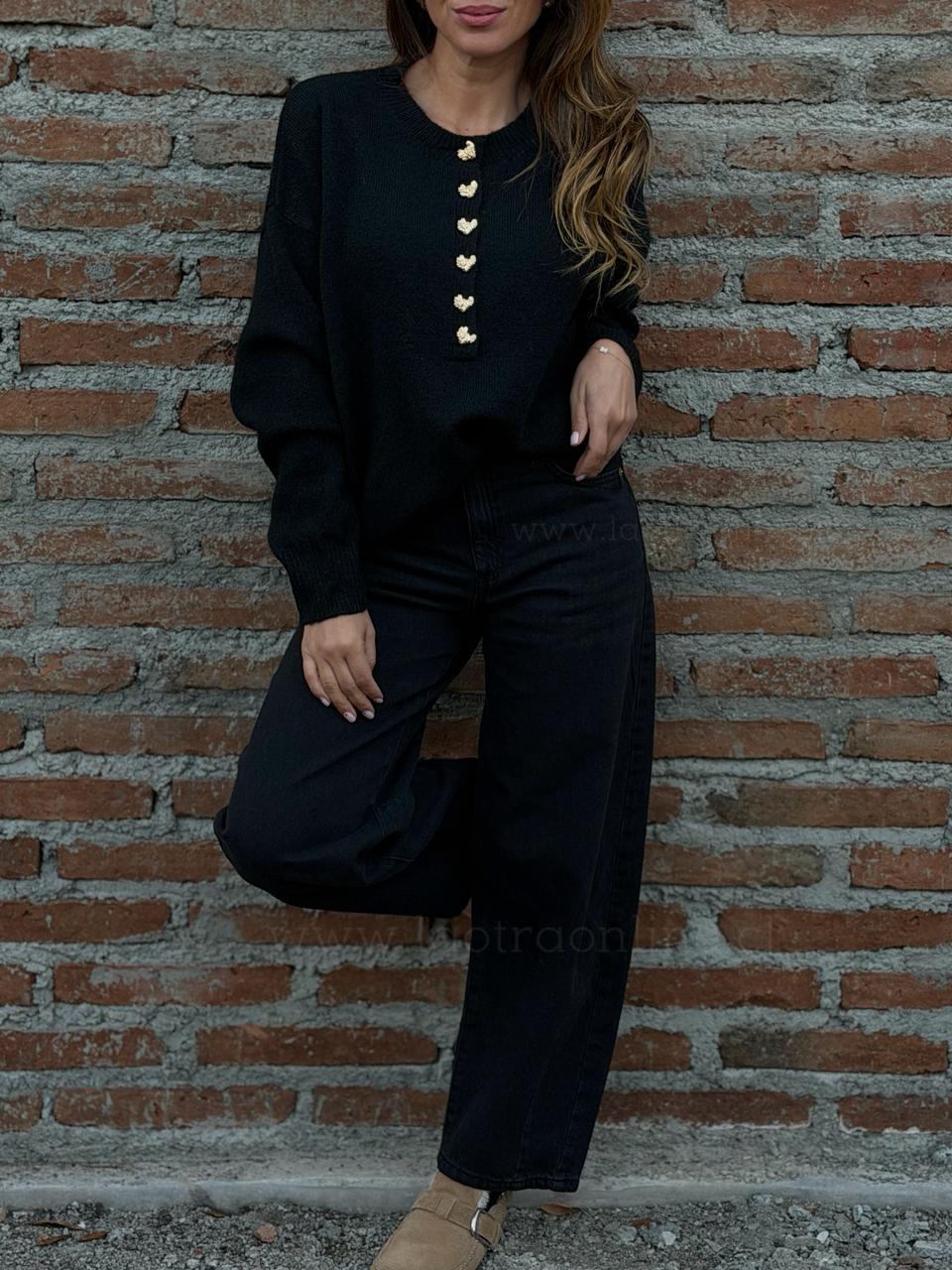 Sweater Corazón sagrado negro
