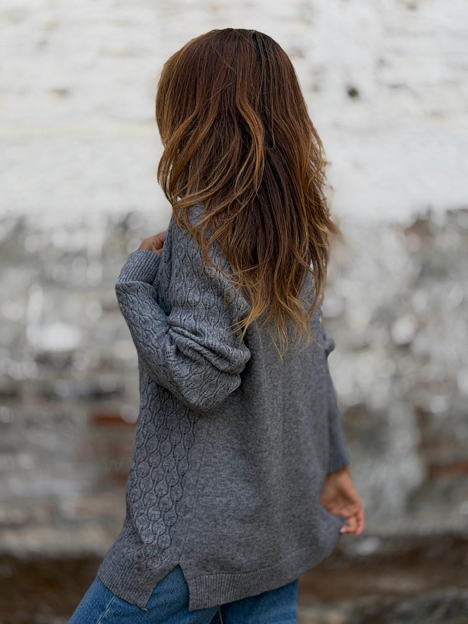 Sweater Hojas gris