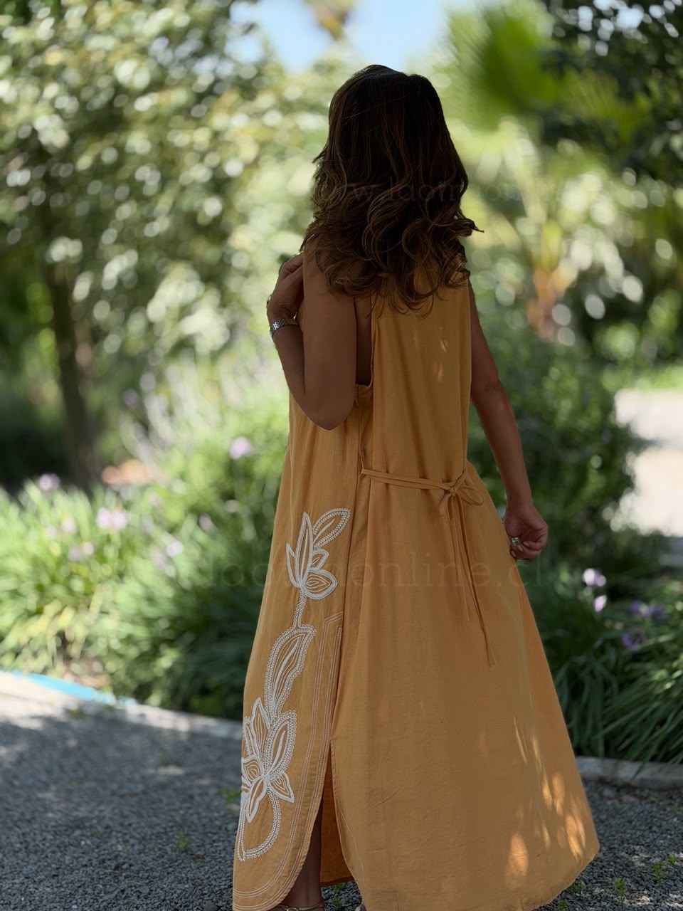 Vestido Magnífico Lúcuma