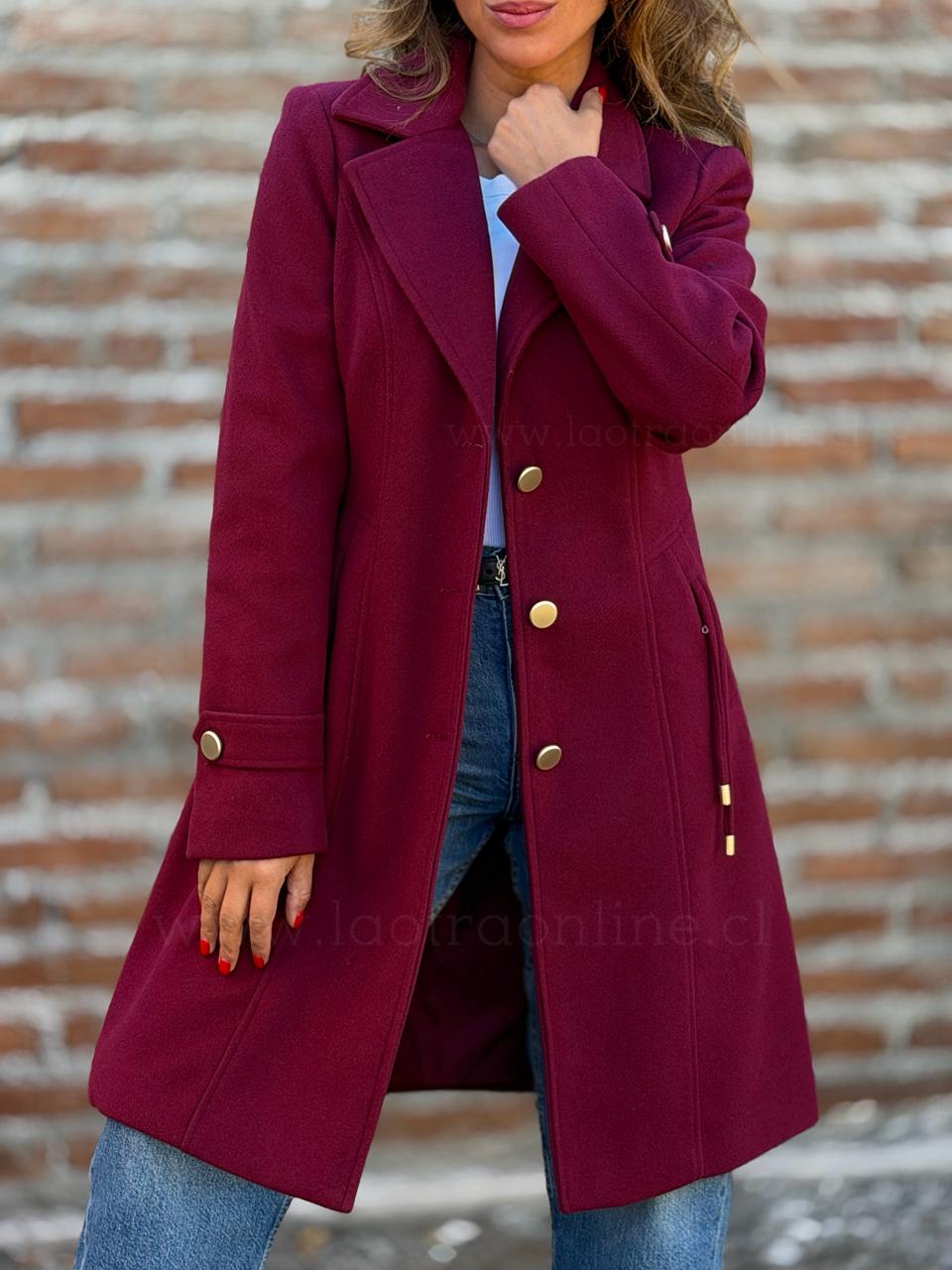 Abrigo Reina Isabel cherry
