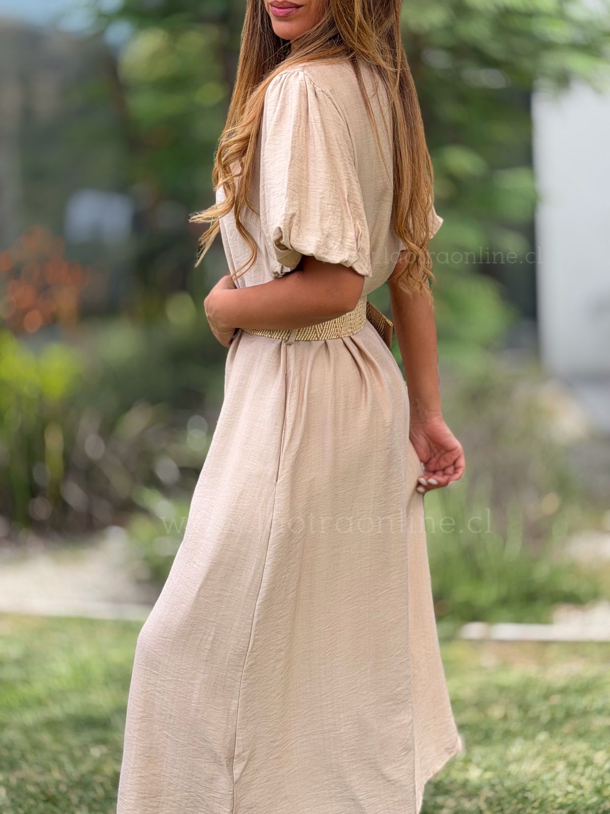 Vestido manga abullonada beige