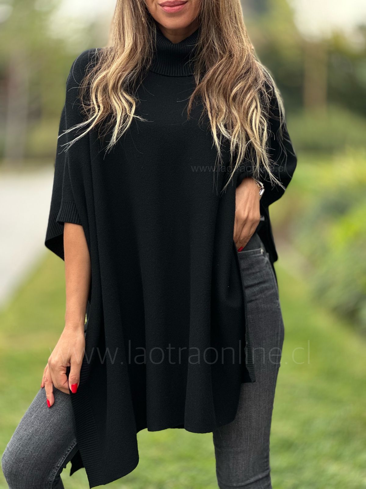 Sweater/poncho San Blas negro