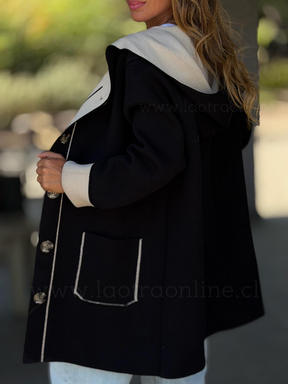 Abrigo La Reina negro