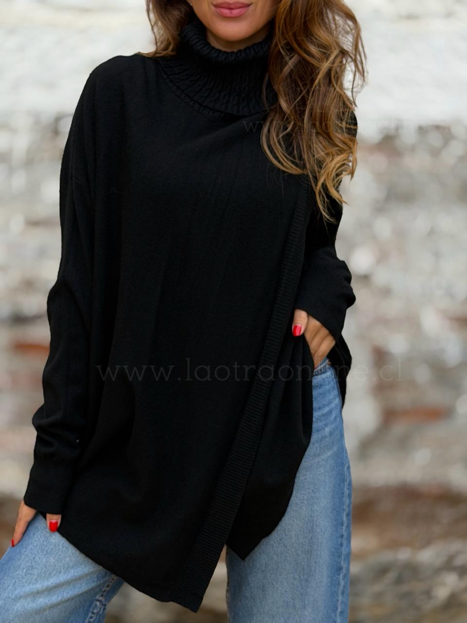 Sweater Cuello trenza cruzado negro
