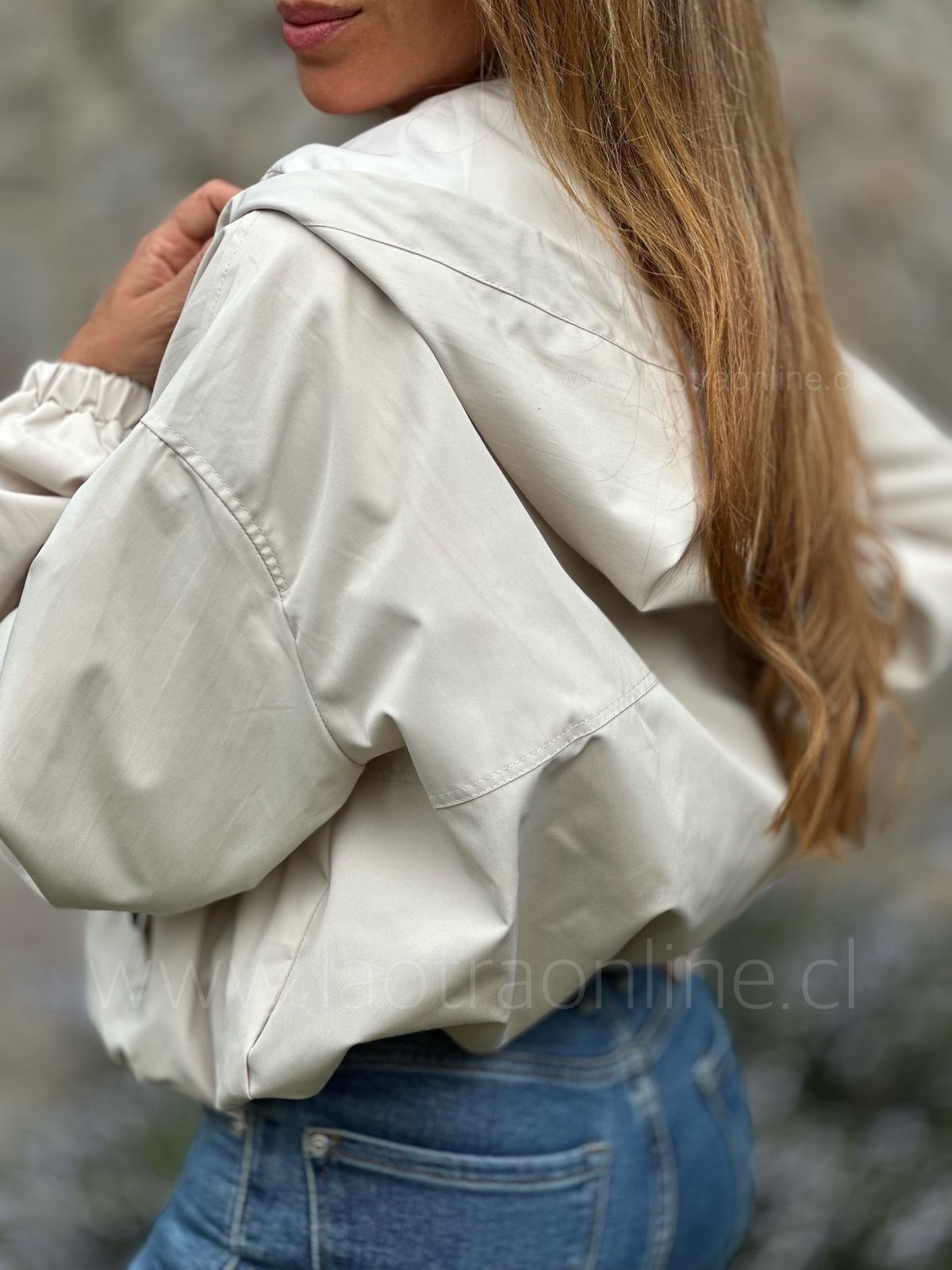 Cortaviento Almaguer beige