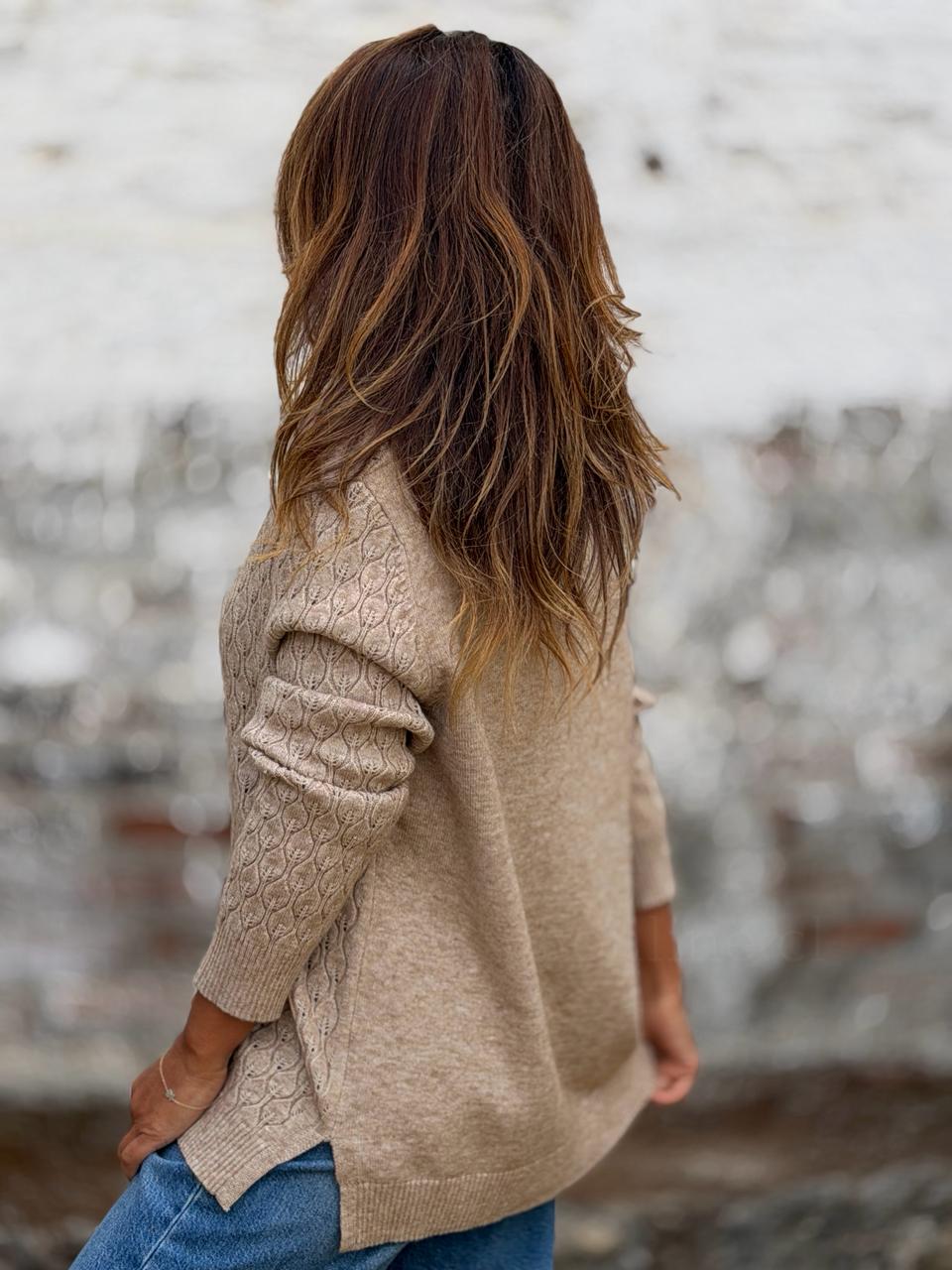 Sweater Hojas arena