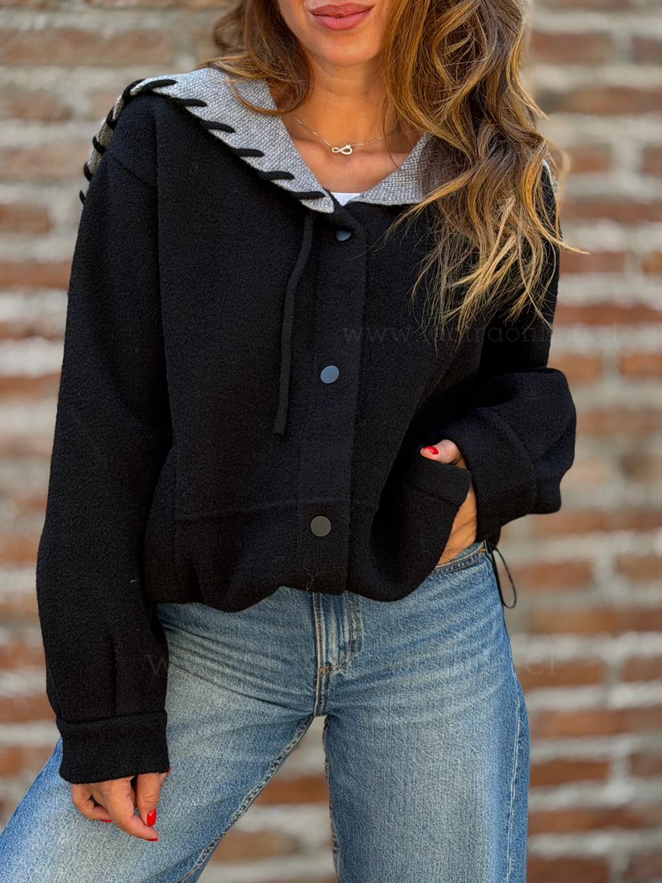 Abrigo Cuello Magestuoso negro