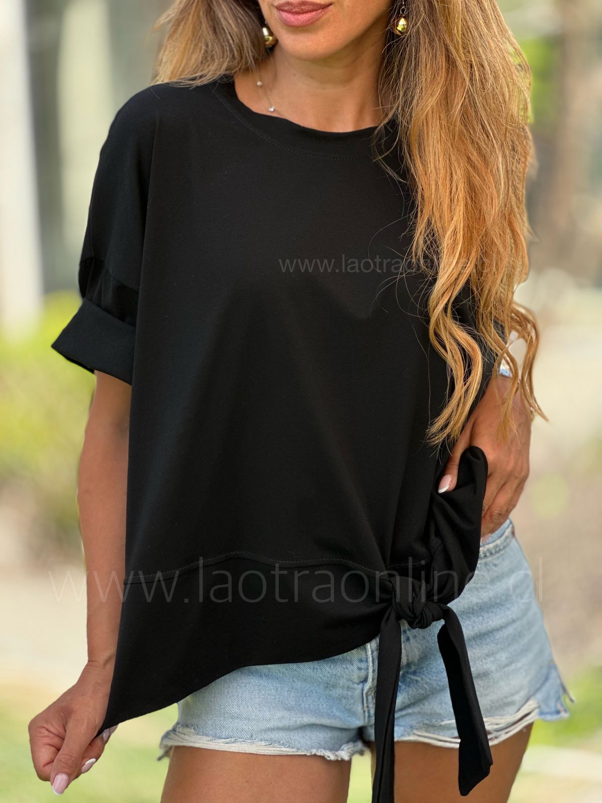 Polera New nudo negro