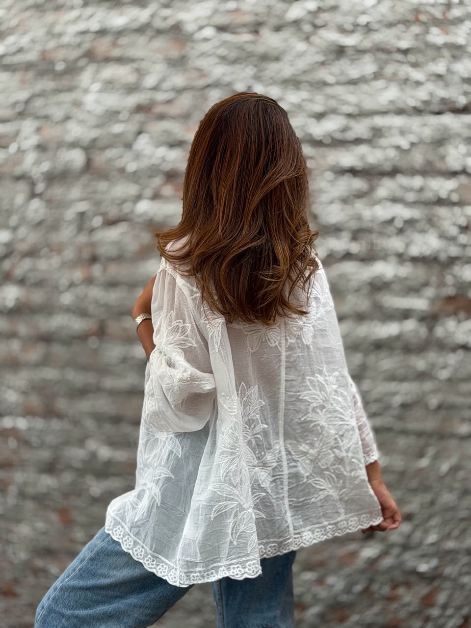 Blusón/Blusa abotonada elegante bordada