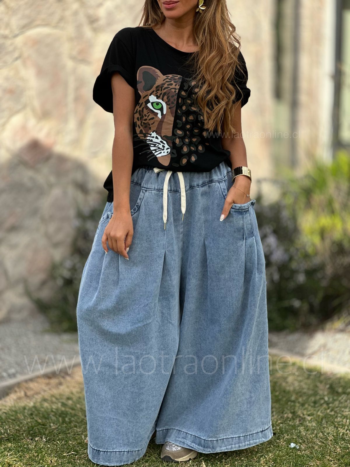 Polera Jaguar print negro