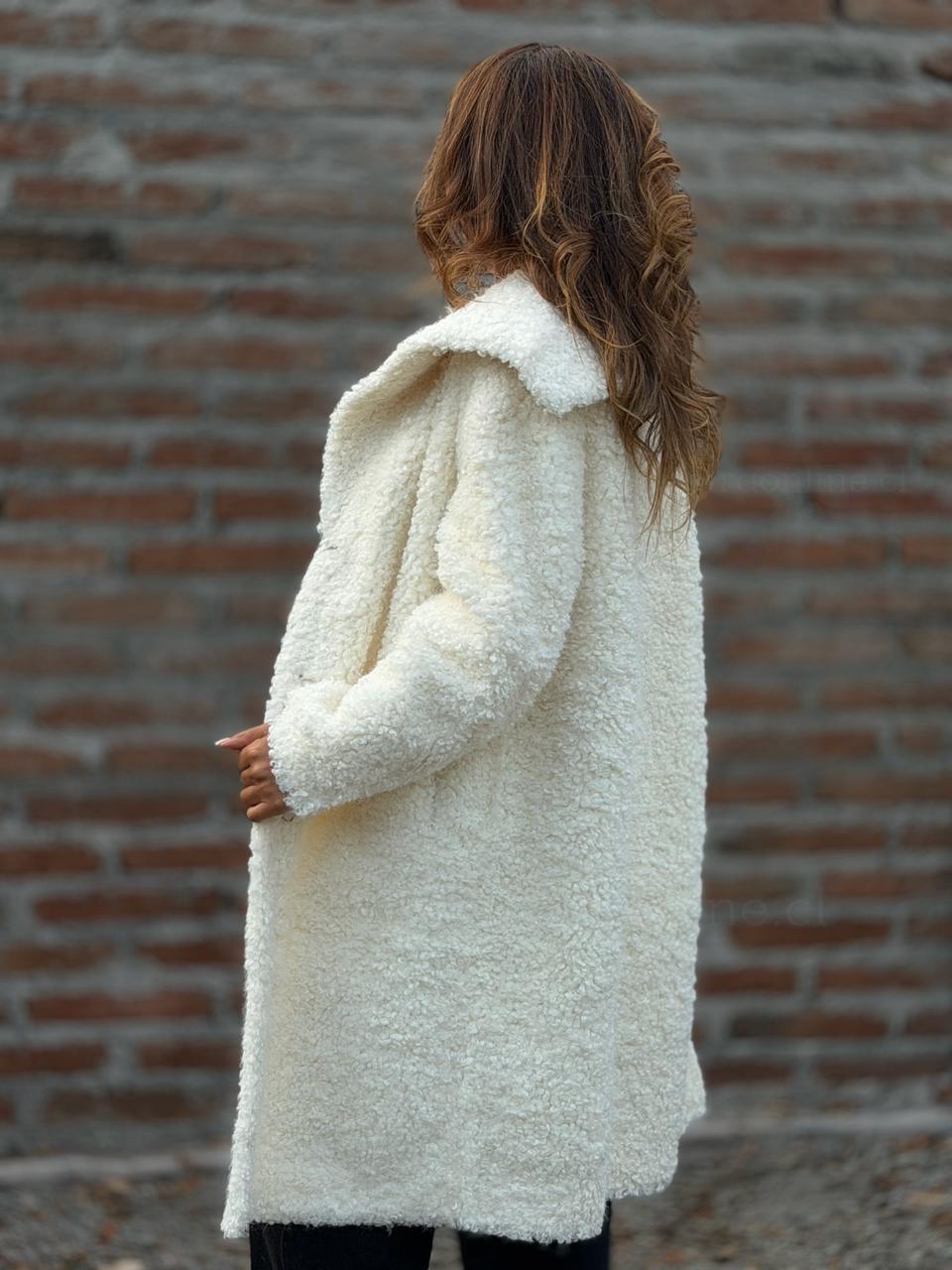 Abrigo Teddy gamuza crema