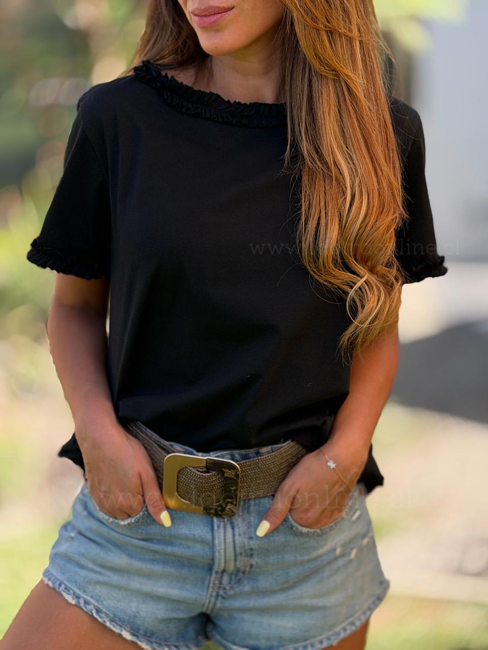 Polera Vuelitos negro