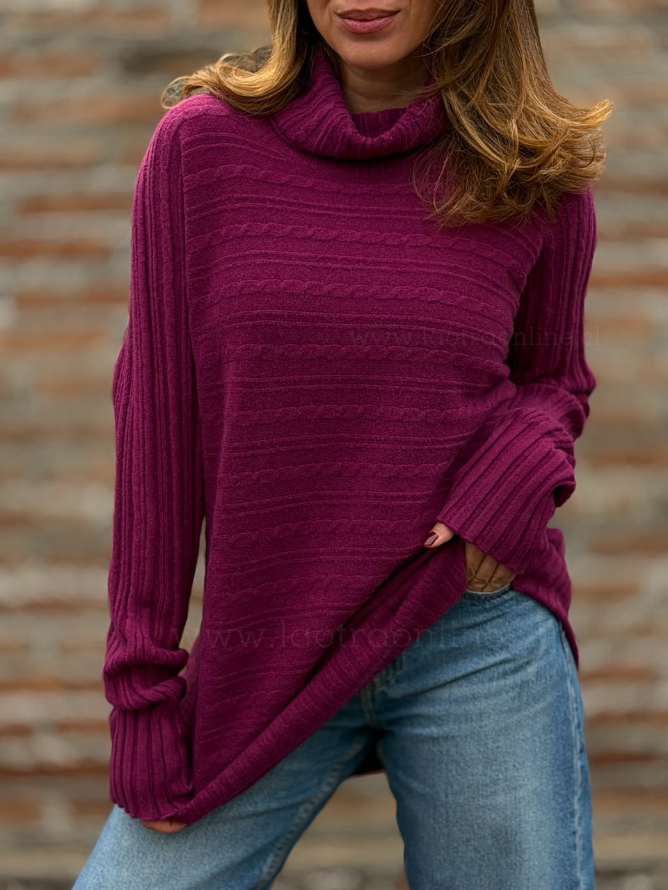 Sweater Trenzas cuello alto uva