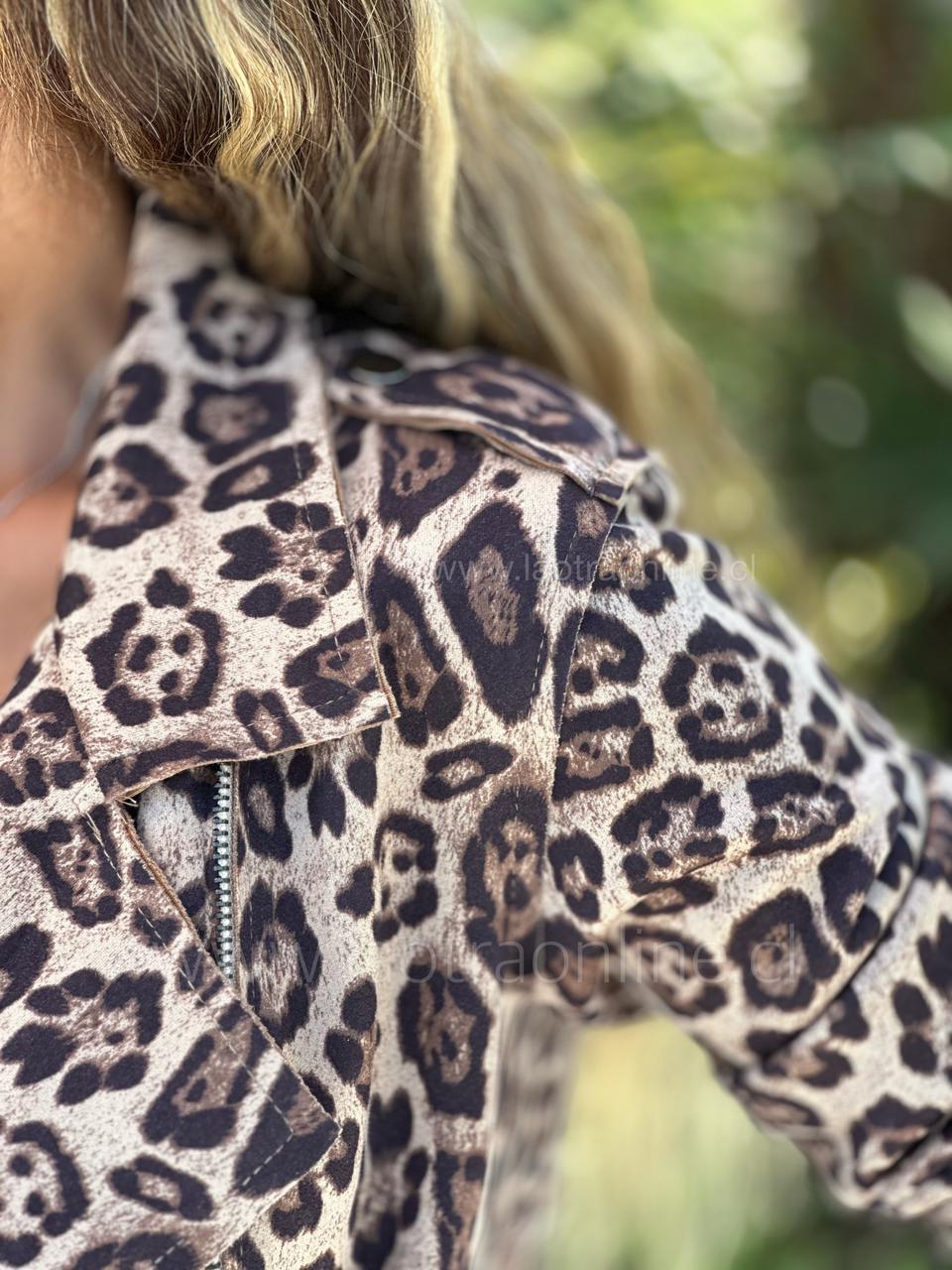 Aviadora animal print crema