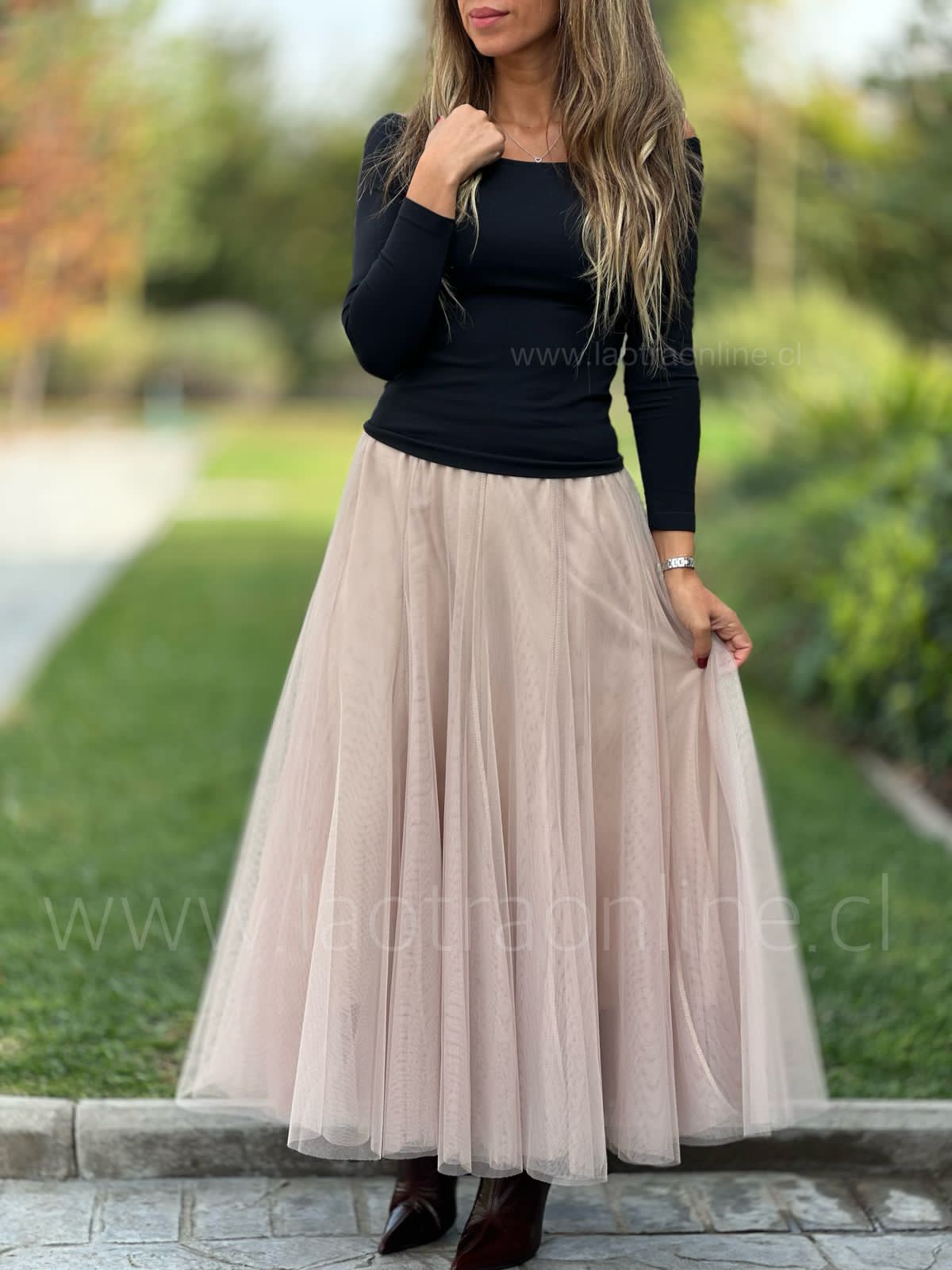 Falda Parisina crema