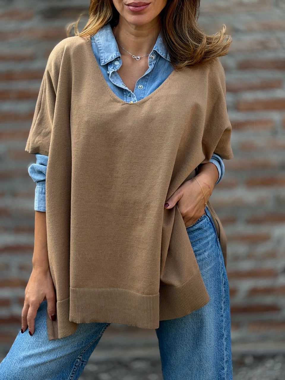 Sweater/poncho Isla toffe
