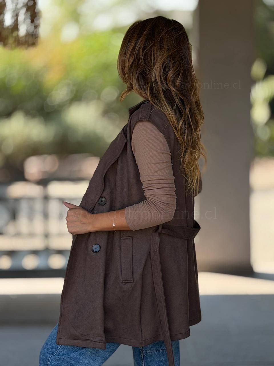 Abrigo sin manga suede marron